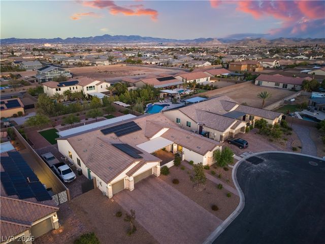 8626 Home Gate Court, Las Vegas, NV 89113
