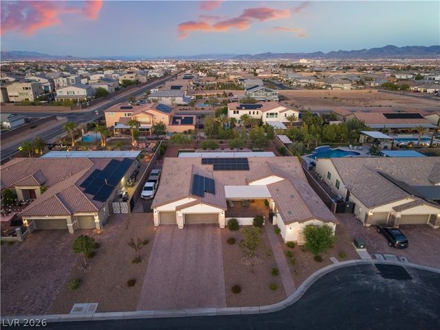 8626 Home Gate Court, Las Vegas, NV 89113