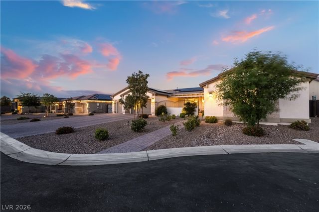 8626 Home Gate Court, Las Vegas, NV 89113