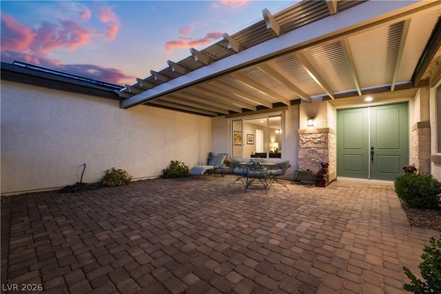 8626 Home Gate Court, Las Vegas, NV 89113