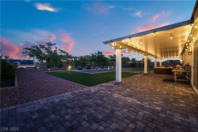 8626 Home Gate Court, Las Vegas, NV 89113