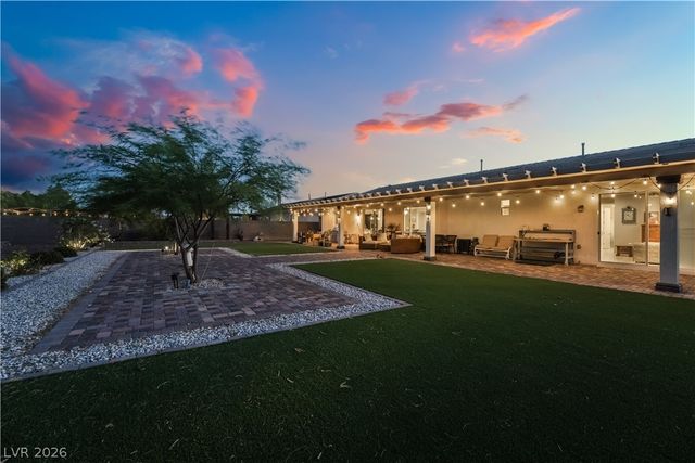 8626 Home Gate Court, Las Vegas, NV 89113