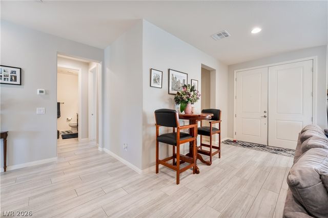 8626 Home Gate Court, Las Vegas, NV 89113