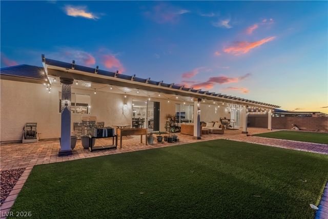 8626 Home Gate Court, Las Vegas, NV 89113