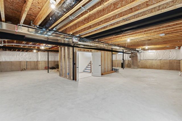 13958 Arthur Court, Washington, MI 48094