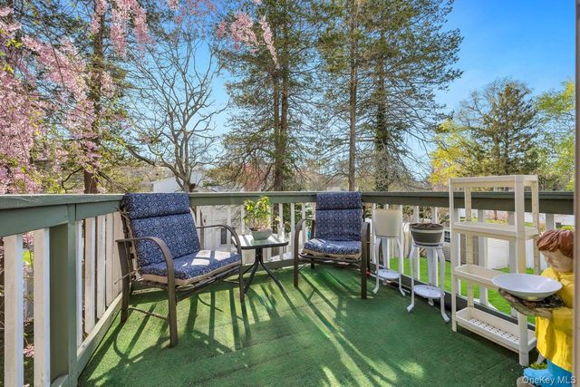 4 Jerome Street, Smithtown, NY 11787