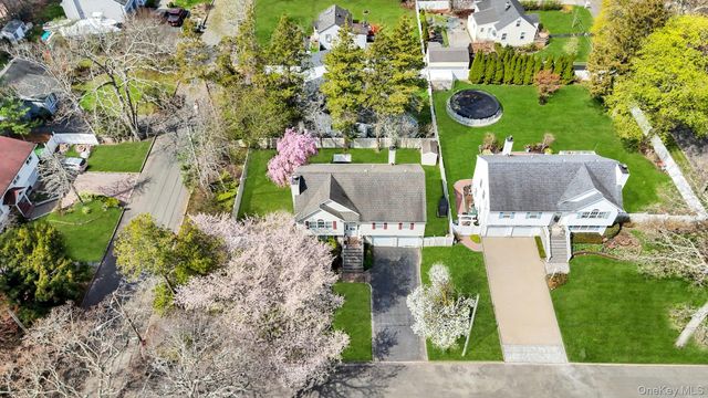 4 Jerome Street, Smithtown, NY 11787