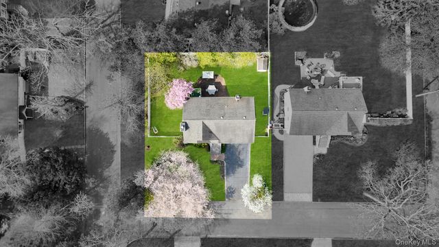 4 Jerome Street, Smithtown, NY 11787