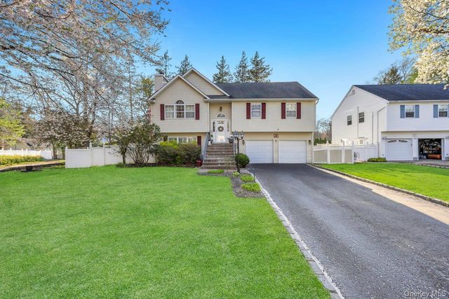 4 Jerome Street, Smithtown, NY 11787
