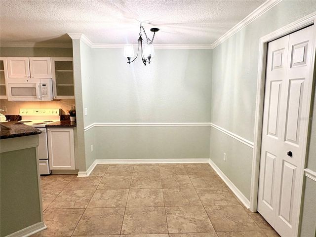 18107 PEREGRINES PERCH PLACE 6111, Lutz, FL 33558