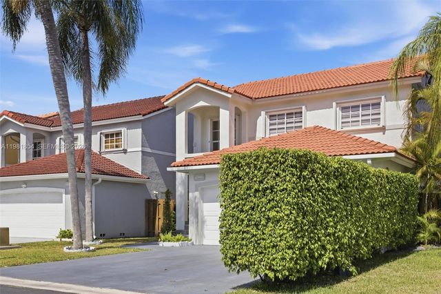 13911 SW 100th Ln, Miami, FL 33186