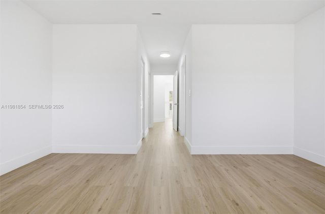 13911 SW 100th Ln, Miami, FL 33186