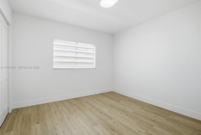 13911 SW 100th Ln, Miami, FL 33186