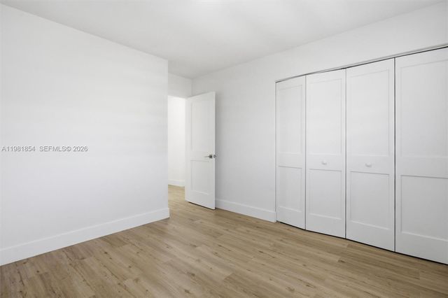 13911 SW 100th Ln, Miami, FL 33186