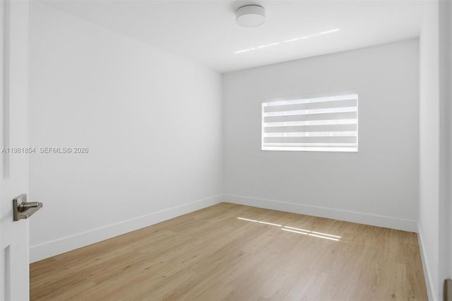 13911 SW 100th Ln, Miami, FL 33186