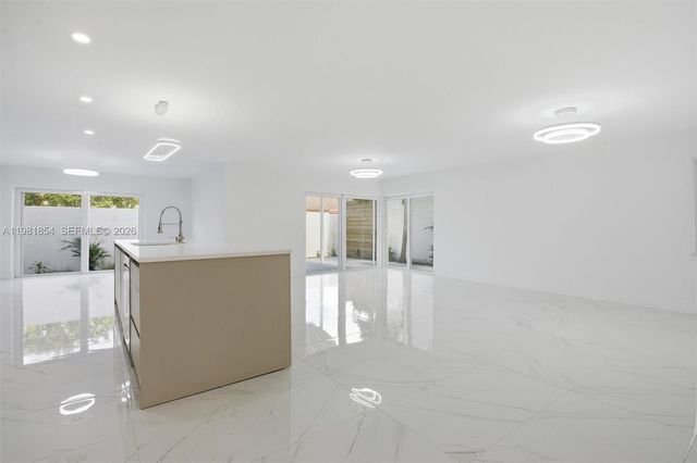 13911 SW 100th Ln, Miami, FL 33186