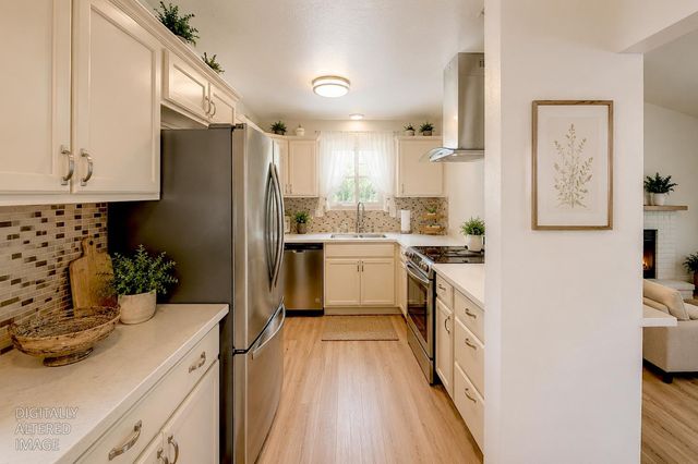 990 Hycell Ct Ct, Turlock, CA 95380