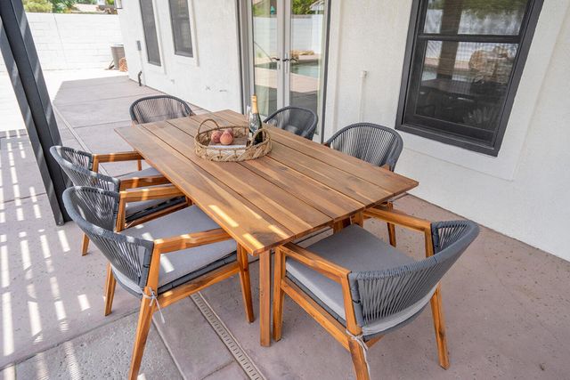 45150 Birchcrest Circle, La Quinta, CA 92253