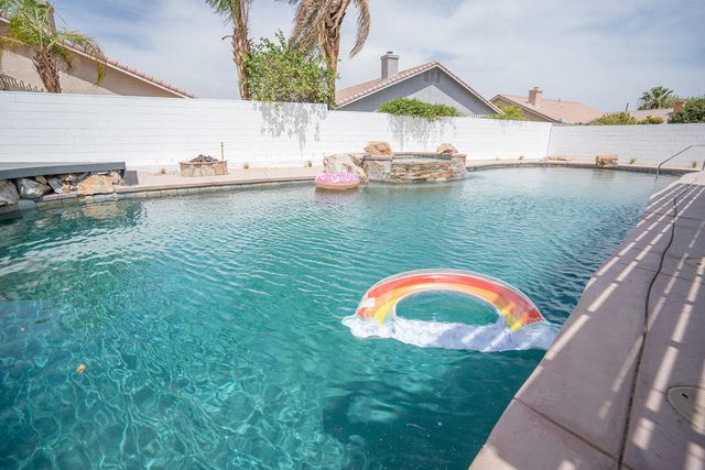45150 Birchcrest Circle, La Quinta, CA 92253
