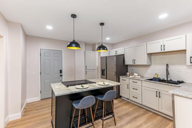 72 Avondale Avenue, Columbus, OH 43222