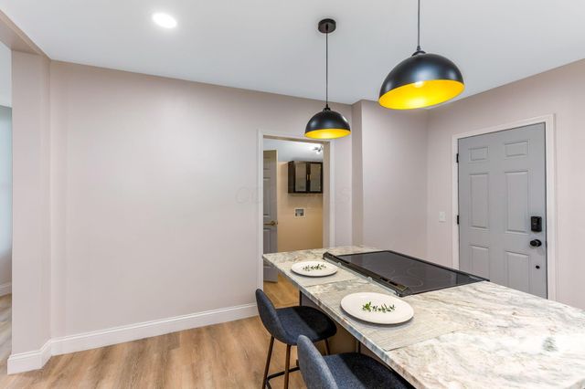 72 Avondale Avenue, Columbus, OH 43222