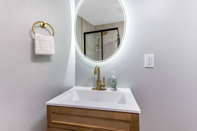 72 Avondale Avenue, Columbus, OH 43222