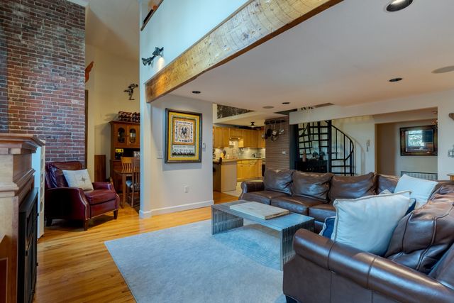 609 State St Unit 7, Portsmouth, NH 03801