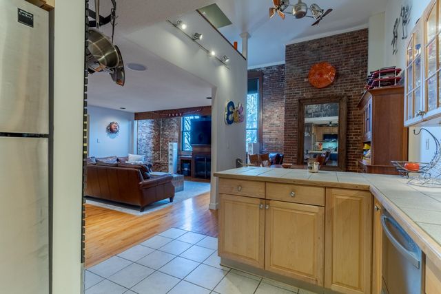 609 State St Unit 7, Portsmouth, NH 03801