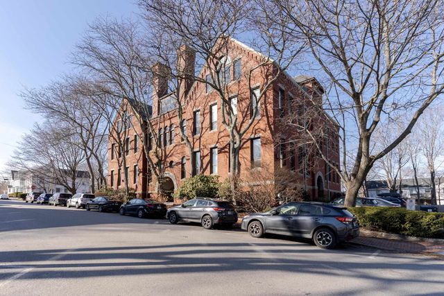 609 State St Unit 7, Portsmouth, NH 03801