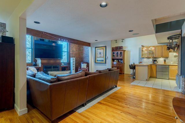 609 State St Unit 7, Portsmouth, NH 03801