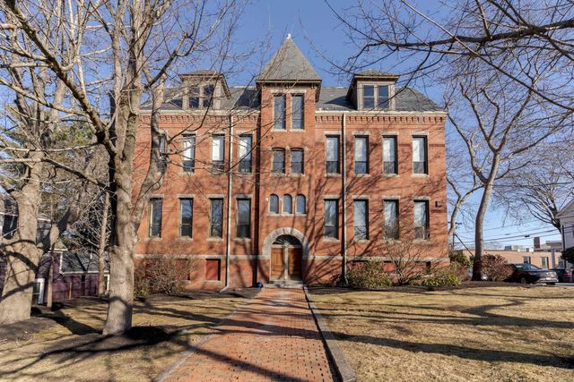 609 State St Unit 7, Portsmouth, NH 03801