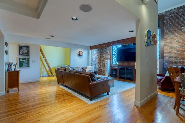 609 State St Unit 7, Portsmouth, NH 03801