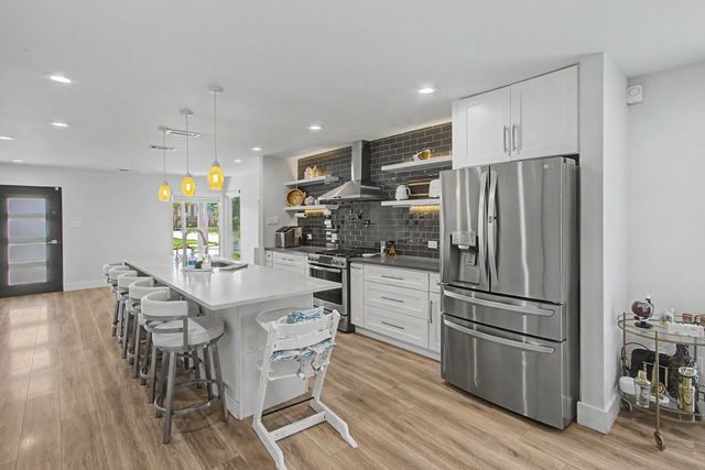 6550 Lockheed Boulevard, Dallas, TX 75209