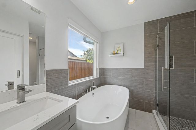 6550 Lockheed Boulevard, Dallas, TX 75209