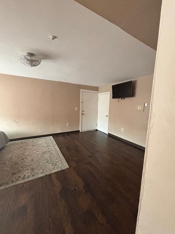 77 Colonel Bell Dr 4, Brockton, MA 02301