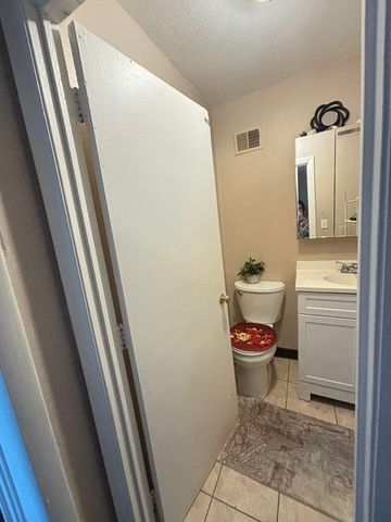 77 Colonel Bell Dr 4, Brockton, MA 02301