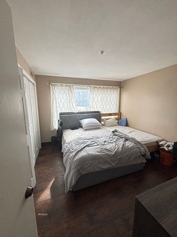 77 Colonel Bell Dr 4, Brockton, MA 02301