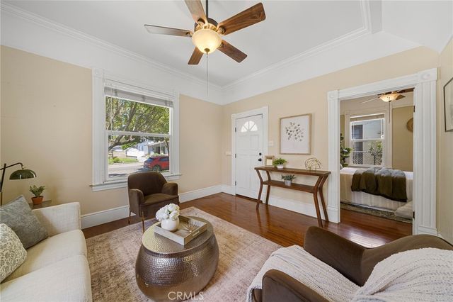 560 N 2nd Avenue, Upland, CA 91786