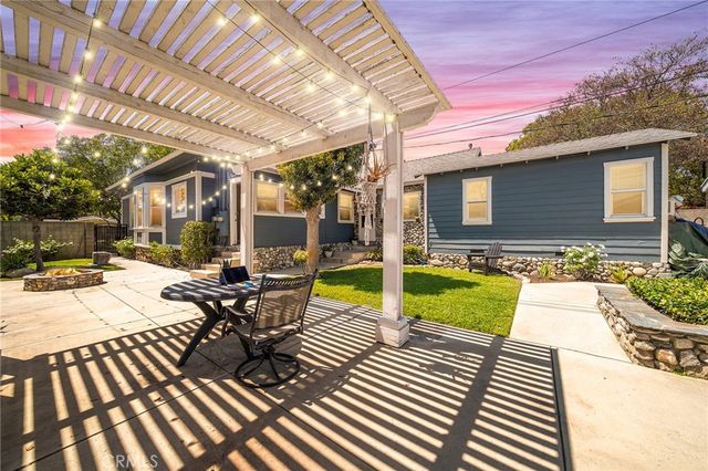 560 N 2nd Avenue, Upland, CA 91786