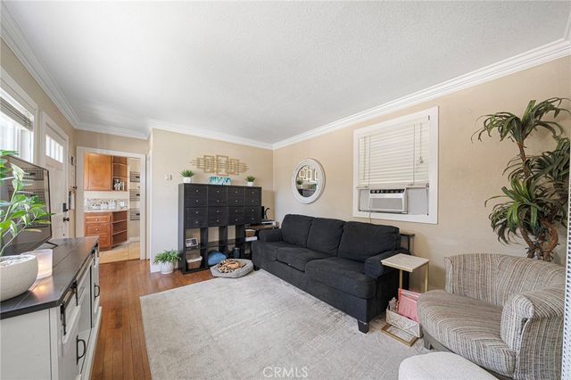 560 N 2nd Avenue, Upland, CA 91786