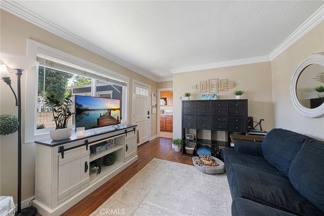 560 N 2nd Avenue, Upland, CA 91786