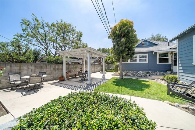 560 N 2nd Avenue, Upland, CA 91786
