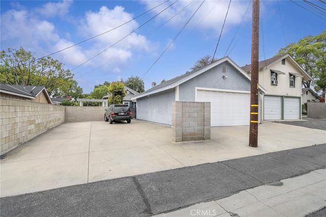 560 N 2nd Avenue, Upland, CA 91786