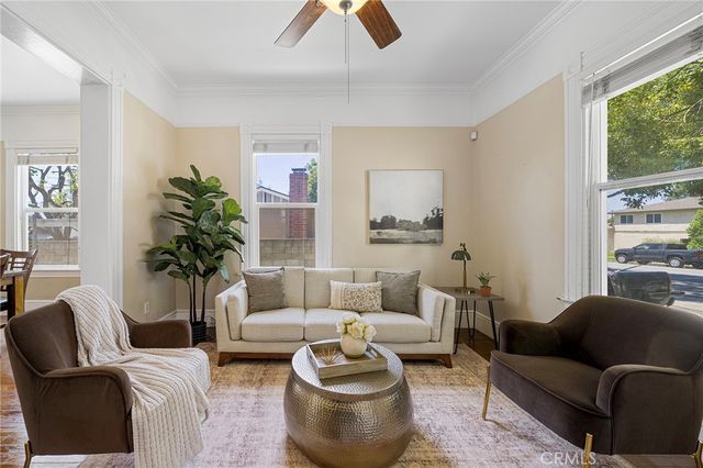 560 N 2nd Avenue, Upland, CA 91786