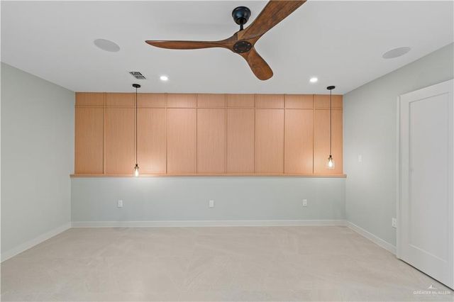 1420 S 7th Avenue, Edinburg, TX 78539