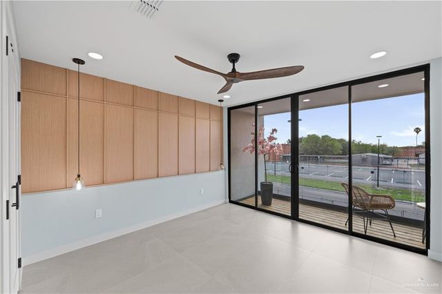 1420 S 7th Avenue, Edinburg, TX 78539