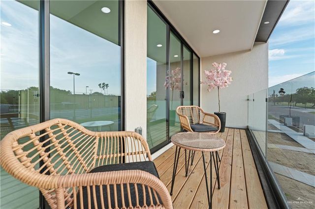 1420 S 7th Avenue, Edinburg, TX 78539