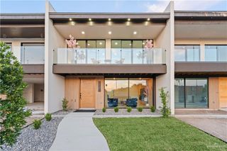 1420 S 7th Avenue, Edinburg, TX 78539