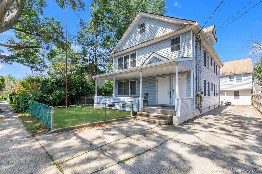 343 Roslyn Avenue, Carle Place, NY 11514 — exterior