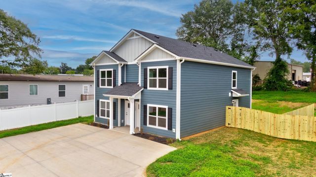 18 Catawba Avenue, Greenville, SC 29611